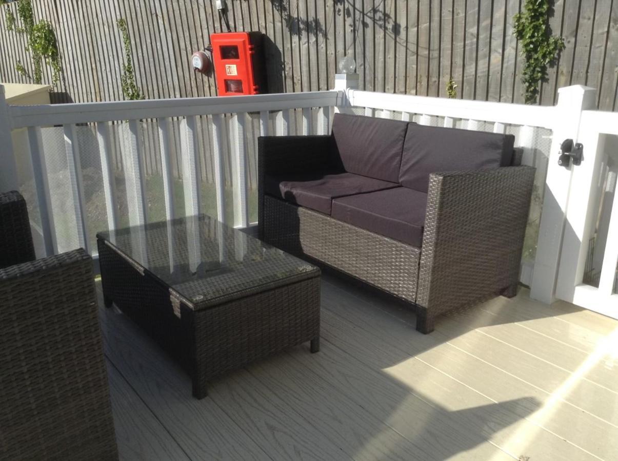 Mollys Retreat Pet Friendly Three Bed Caravan With Small Garden Newquay Bay Resort Quieter Area Of Park Eksteriør bilde