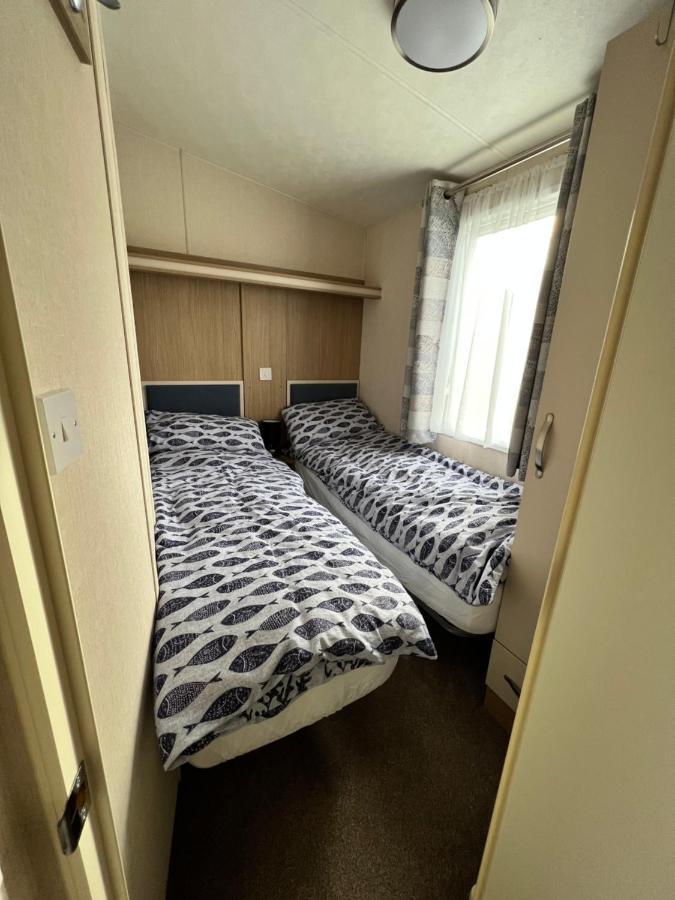 Mollys Retreat Pet Friendly Three Bed Caravan With Small Garden Newquay Bay Resort Quieter Area Of Park Eksteriør bilde