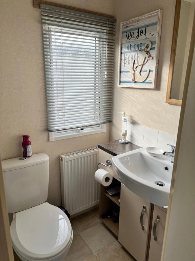 Mollys Retreat Pet Friendly Three Bed Caravan With Small Garden Newquay Bay Resort Quieter Area Of Park Eksteriør bilde