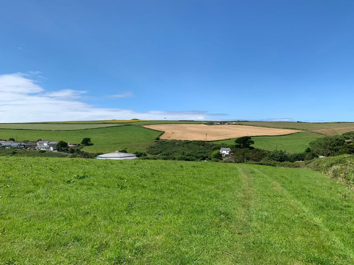 Mollys Retreat Pet Friendly Three Bed Caravan With Small Garden Newquay Bay Resort Quieter Area Of Park Eksteriør bilde