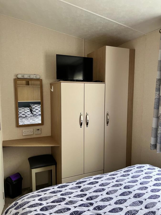 Mollys Retreat Pet Friendly Three Bed Caravan With Small Garden Newquay Bay Resort Quieter Area Of Park Eksteriør bilde